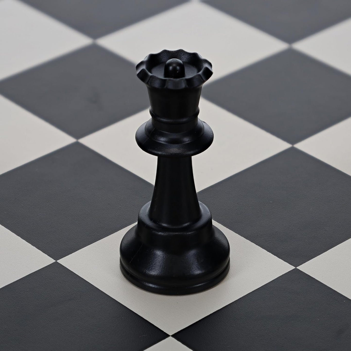 Replacement Staunton Chess Piece - Dark Queen for Tournament Chess Set, Plastic Chess Piece with Felt Bottom, Classic Design, Replacement Chess Pieces for Chess Set