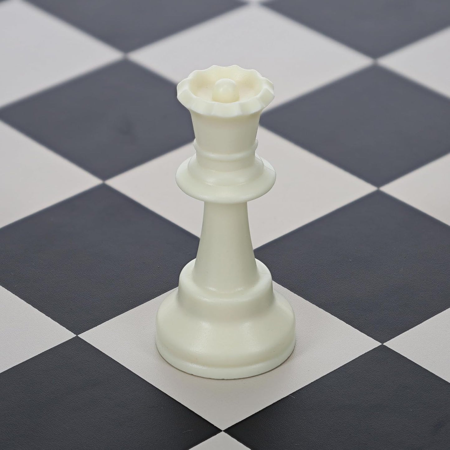 Replacement Staunton Chess Piece - Light Queen for Tournament Chess Set, Plastic Chess Piece with Felt Bottom, Classic Design, Replacement Chess Pieces for Chess Set